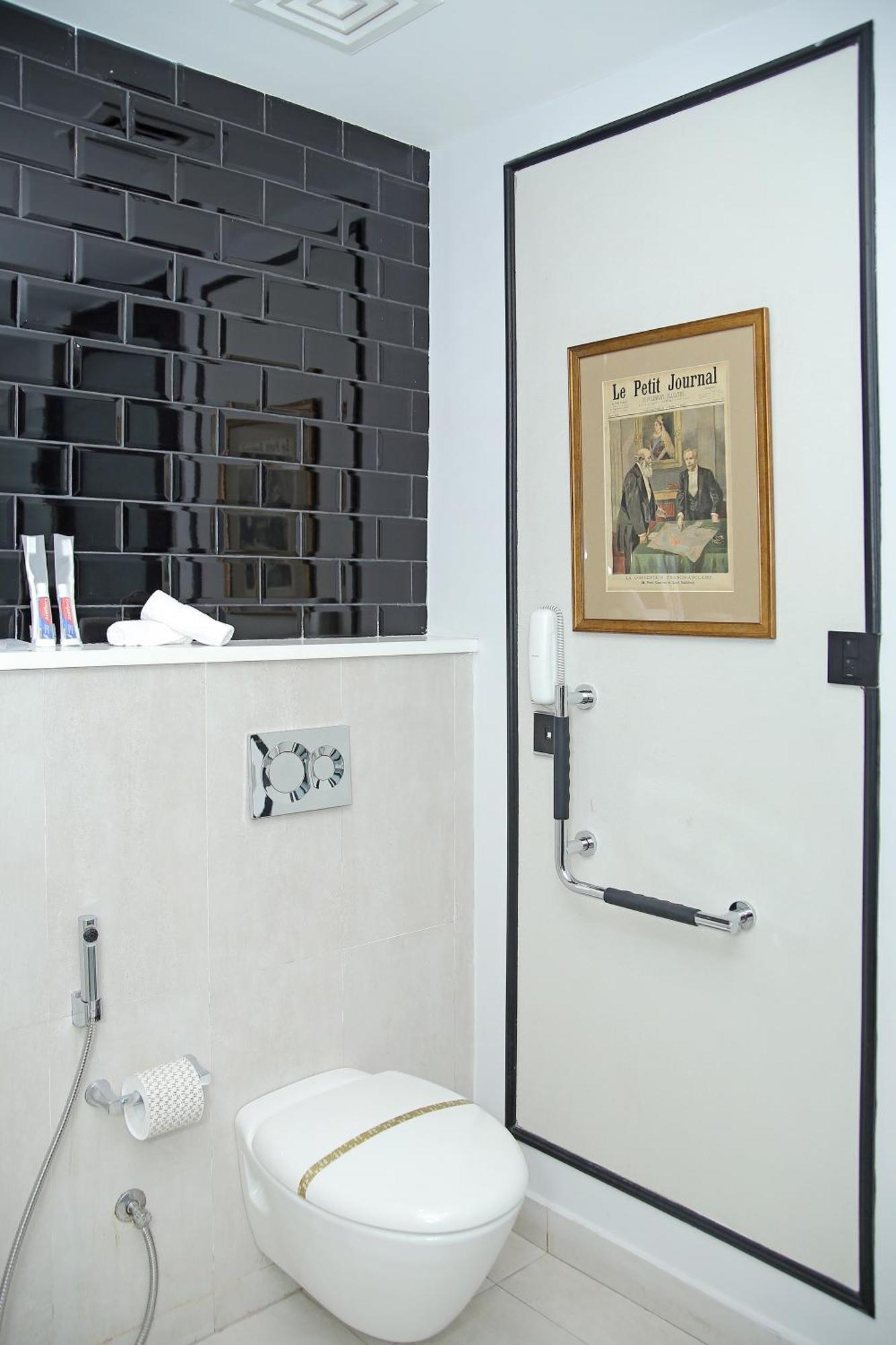 Ambiance Boutique Art Hotel Lahore Pokoj fotografie A concealed shower valve
